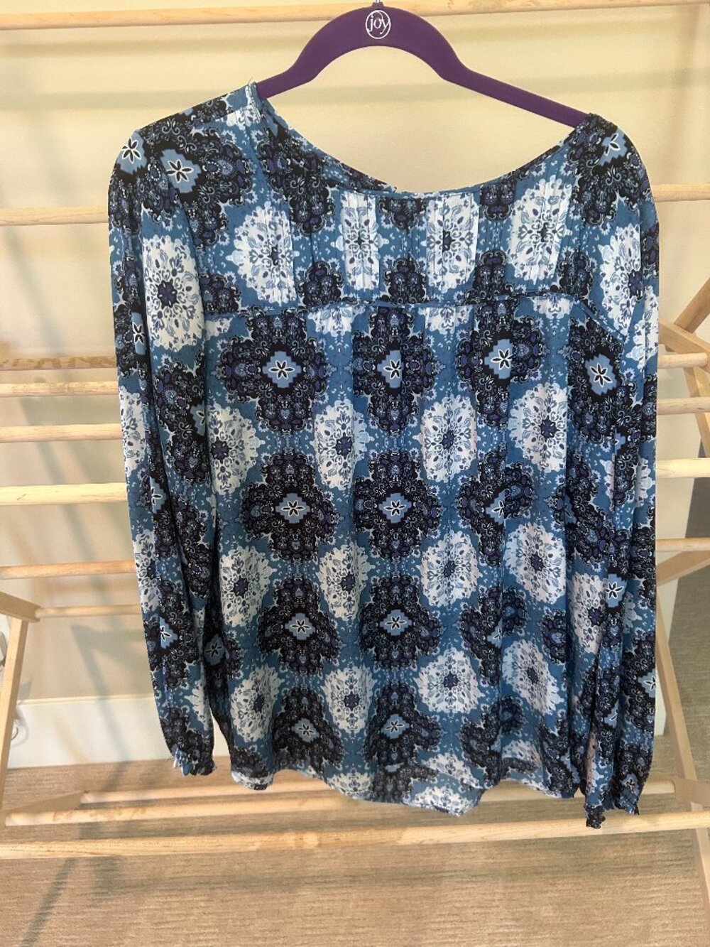 LOFT Blue Medallion Pintuck Keyhole Blouse XL